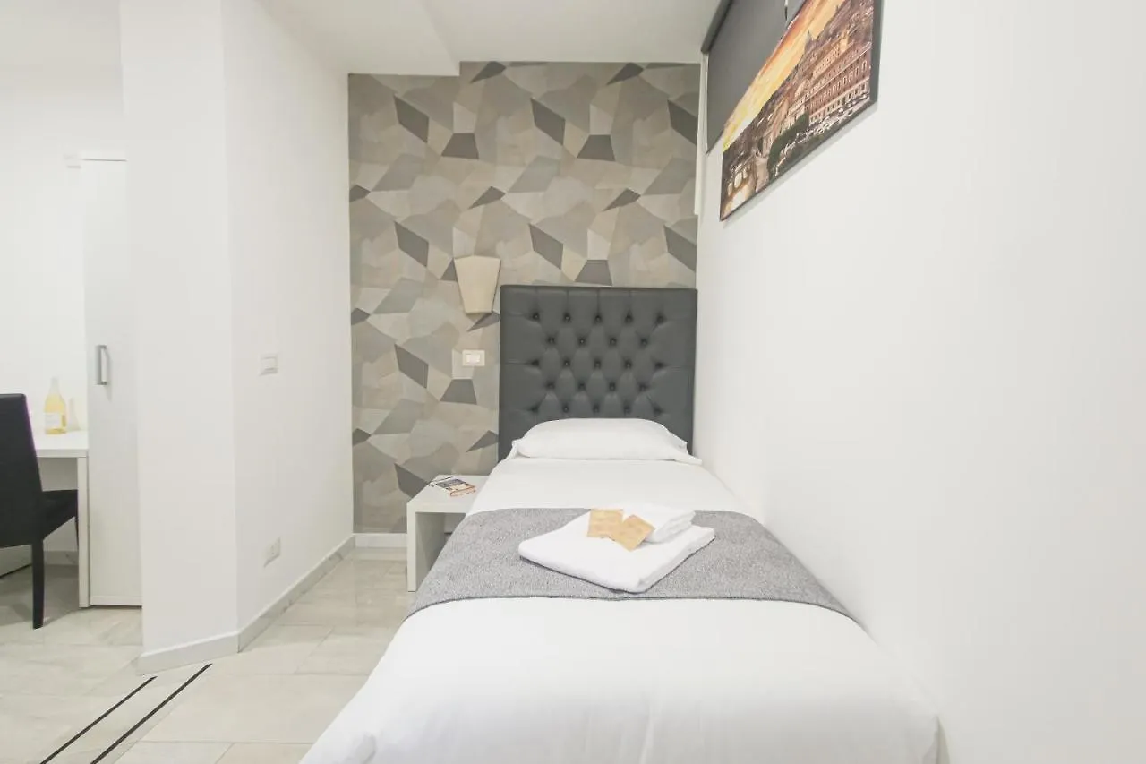 Hotel Terrazza Magenta Roma 0*,  İtalya